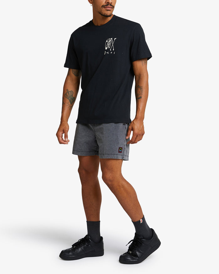 Bobskull Tee - Black, view 3|Model