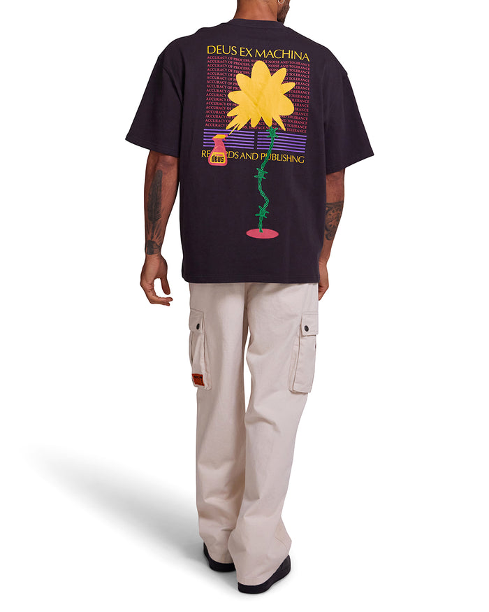 Breeze Tee - Anthracite, view 2|Model