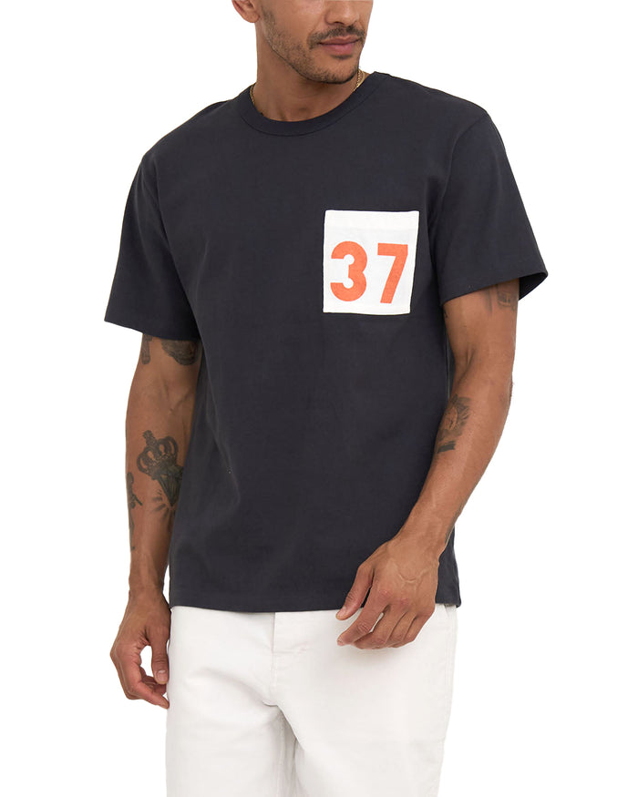 Canggu Address Tee - Anthracite, view 1|Model