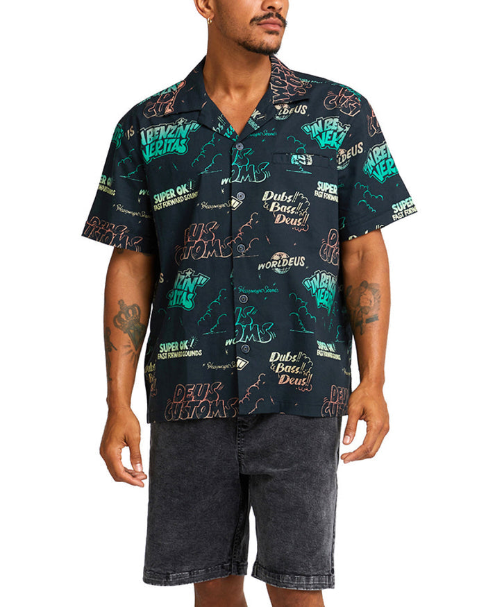 Dub Bass Shirt - Anthracite, view 1|Model