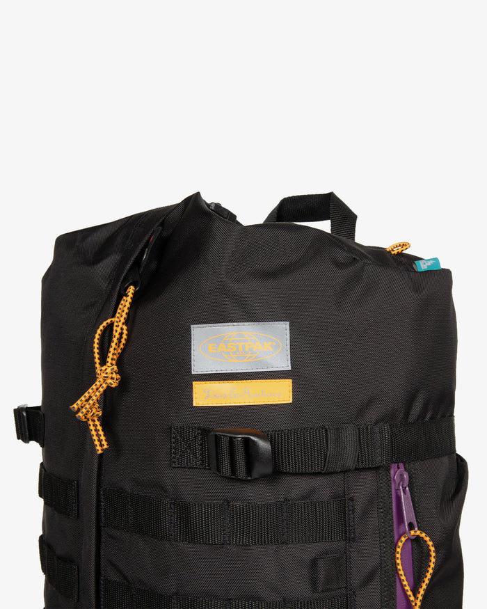 Duffpack - Black, view 6