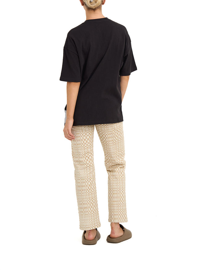 Dxw Earthbeat Tee - Anthracite, view 2|Model