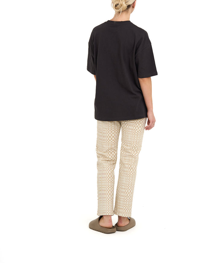 Dxw Fungus Tee - Anthracite, view 2|Model
