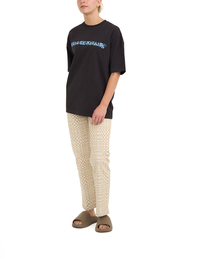 Dxw Fungus Tee - Anthracite, view 4|Model