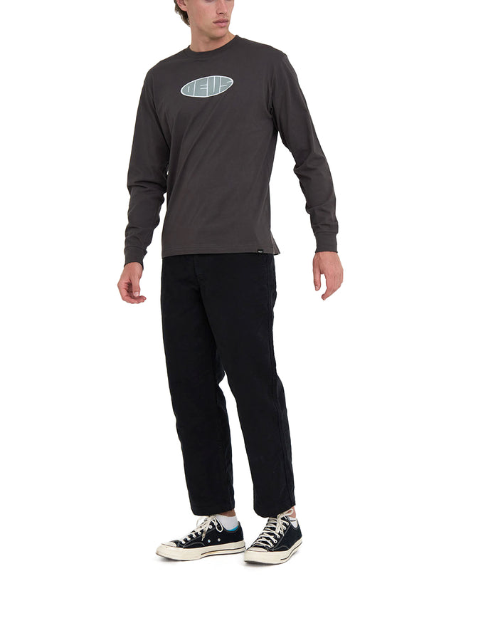 Eclipse Long Sleeve Tee - Anthracite, view 3|Model