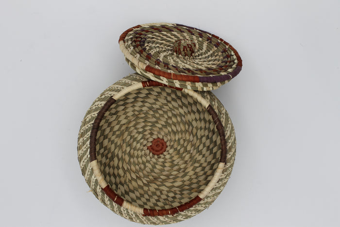 Handcrafted Sabai Grass Bulb-Shaped Container with Lid