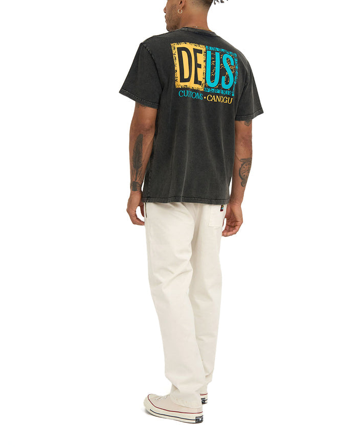 Lineup Tee - Anthracite, view 2|Model