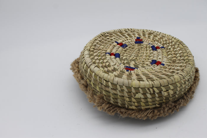 Natural – Sabai Grass organizer/gift basket with fringes