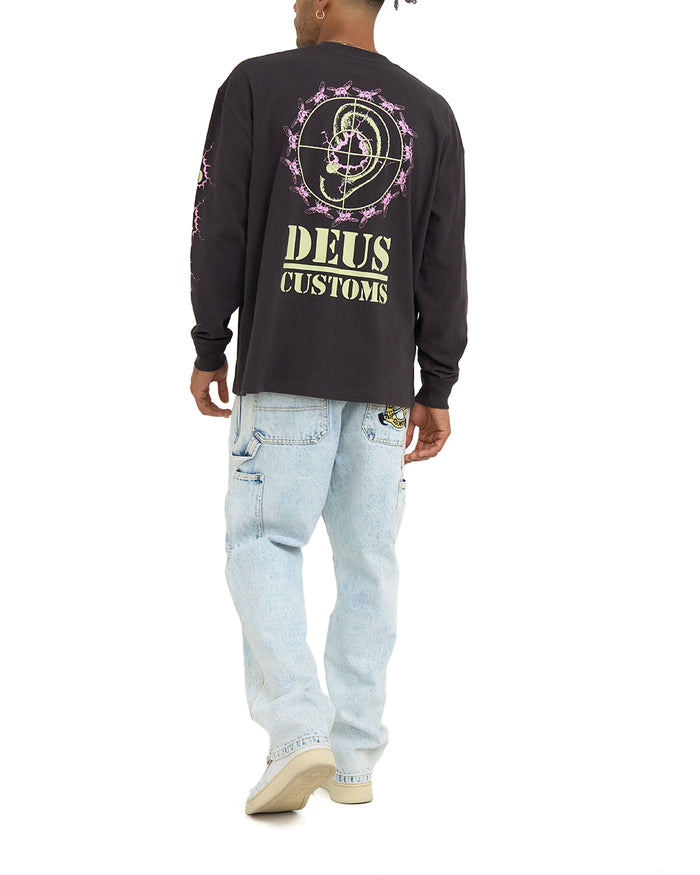 Pub Nuisance Long Sleeve Tee - Anthracite, view 2|Model