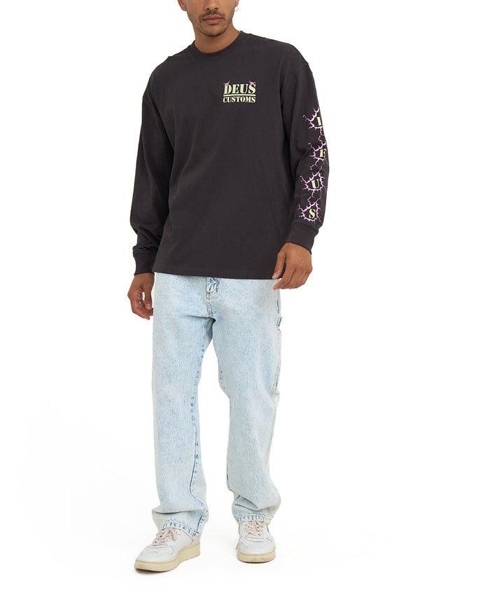 Pub Nuisance Long Sleeve Tee - Anthracite, view 3|Model