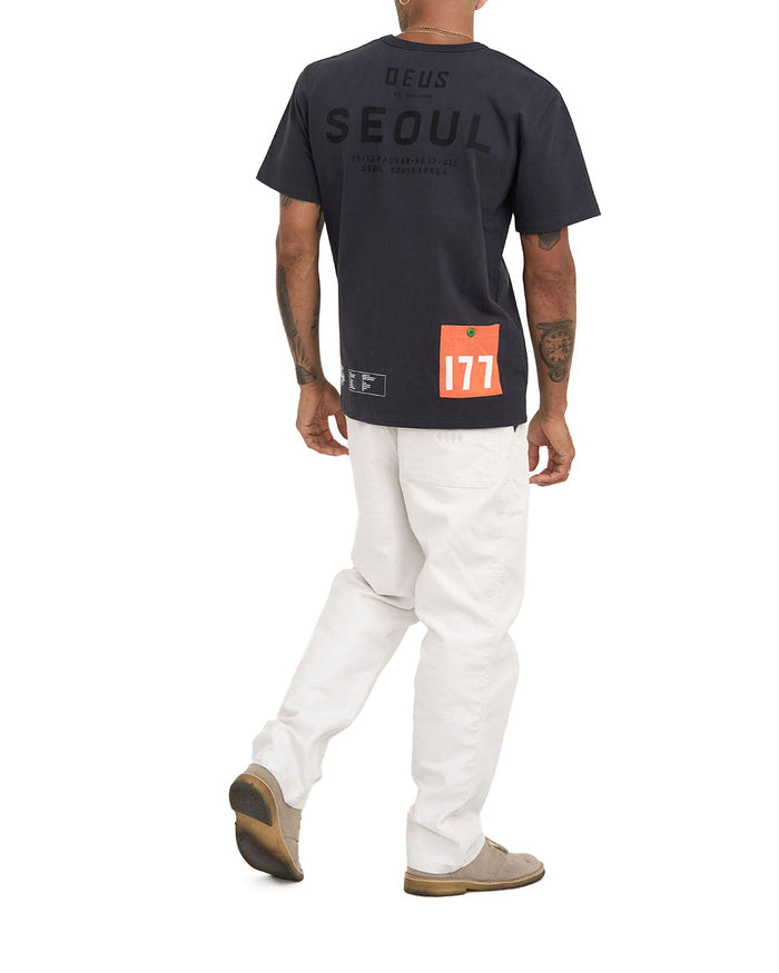 Seoul Address Tee - Anthracite, view 2|Model