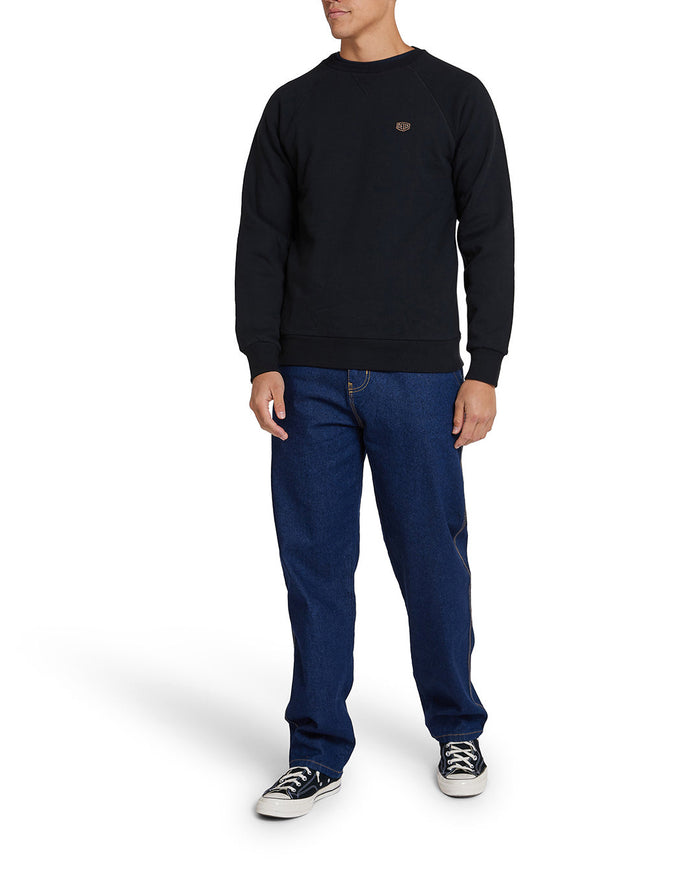 Shield Standard Crew - Black, view 3|Model