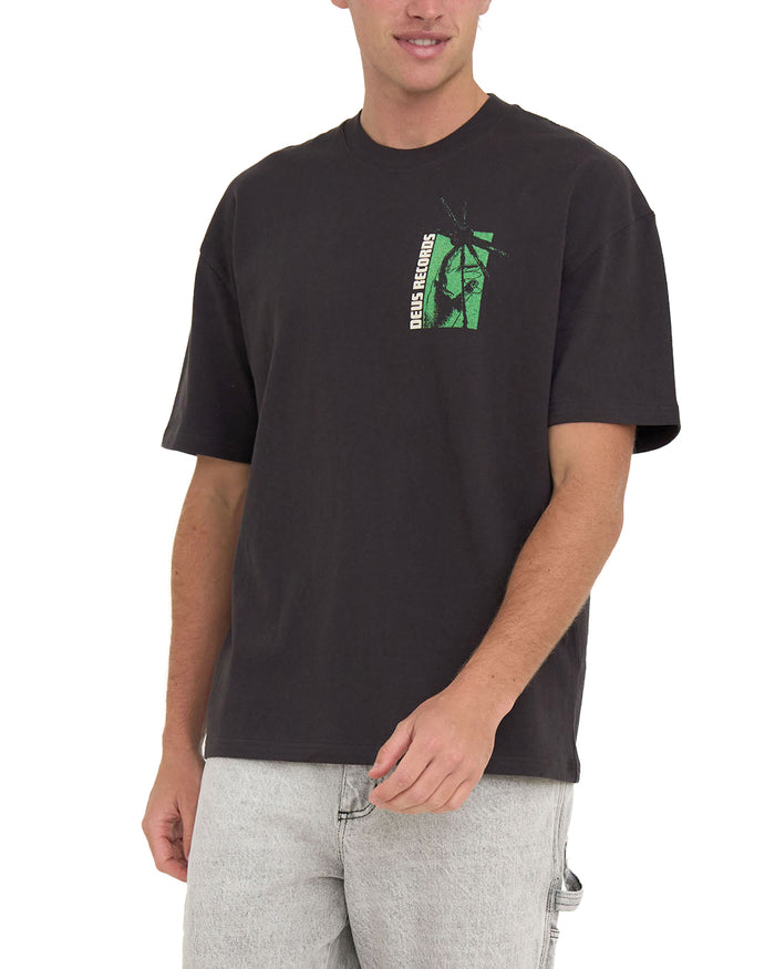 Time And Sound Tee - Anthracite, view 1|Model