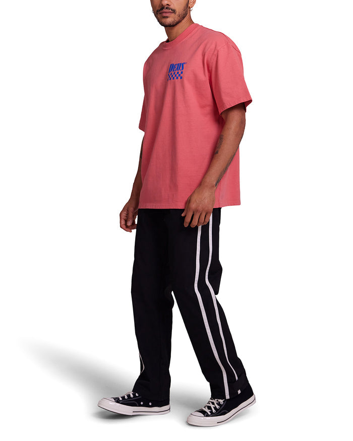 Trip Tee - Raspberry, view 3|Model
