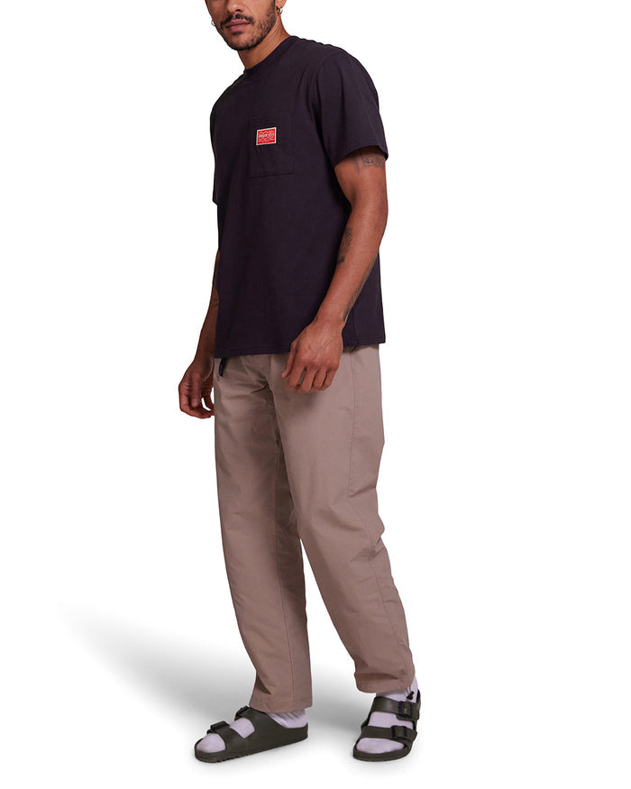 Venture Pocket Tee - Anthracite, view 3|Model