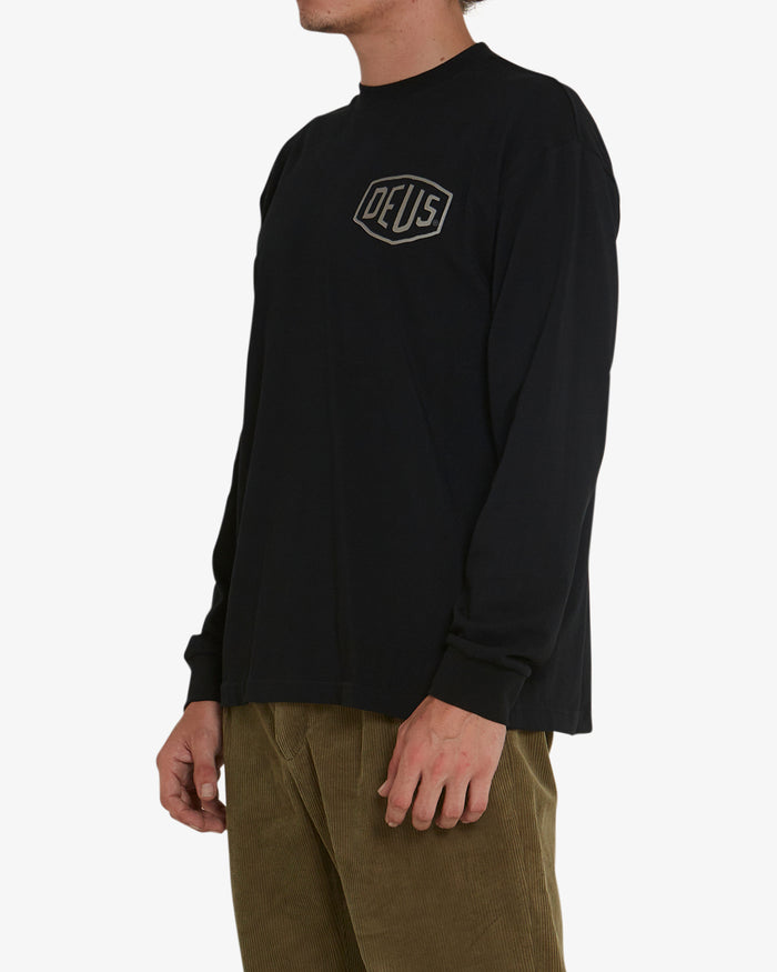 Zao Long Sleeve Tee - Black, view 3|Model